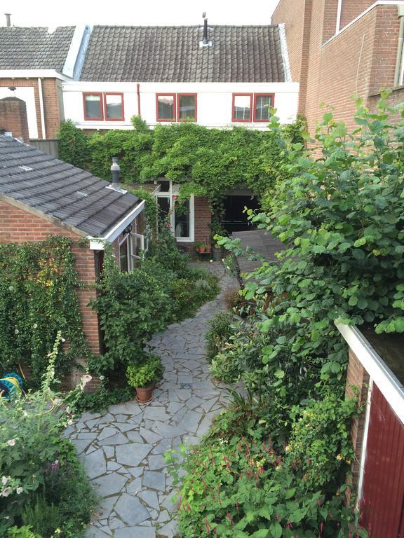 Gastenverblijf Door De Poort Tilburg Luaran gambar